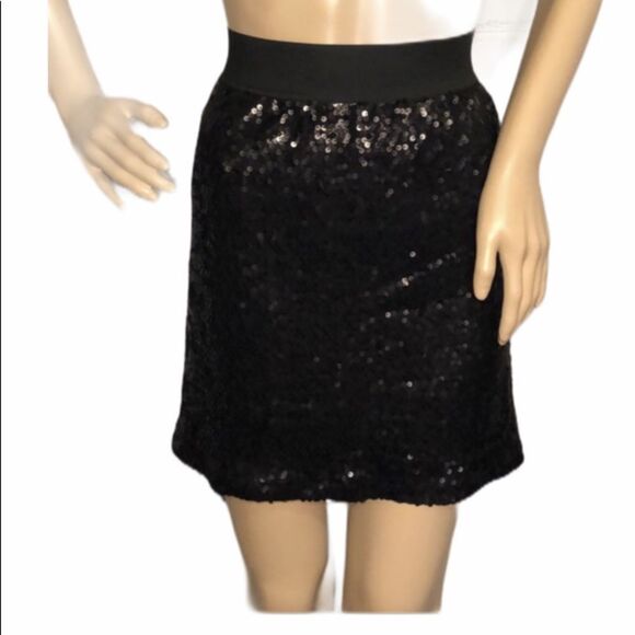 LC Lauren Conrad Black Sequined Skater Skirt Large EUC - Picture 2 of 9